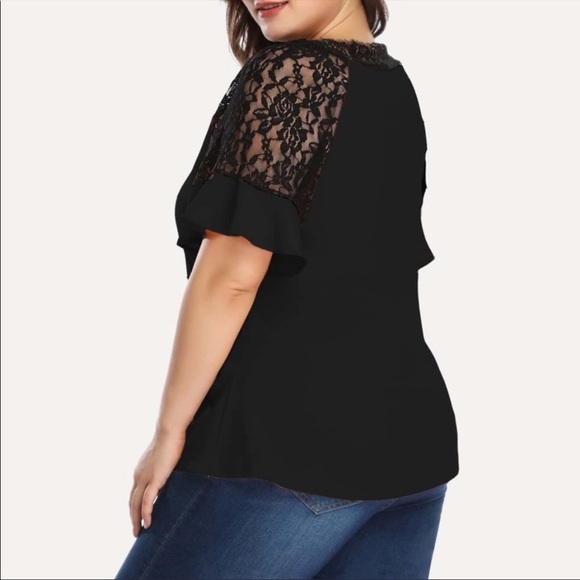 Plus size lace contrast flutter sleeve blouse - Picture 4 of 8
